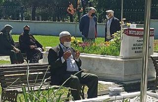 Şehitlerine koştular