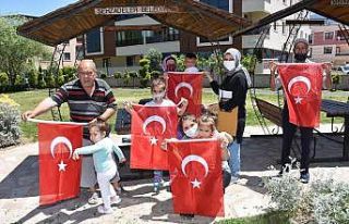 Şehzadeler Belediyesi 19 Mayıs coşkusunu evlere...