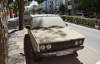 Seksenlerin lüks aracı, zamana direniyor