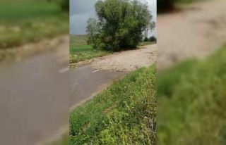 Sel böyle geldi, o anlar kameraya yansıdı