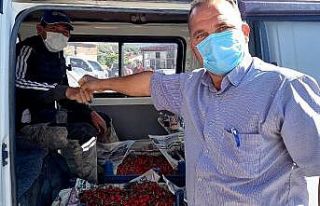 Selendi’nin kirazları İran sofralarını süslüyor