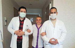 Selfie çekerken şüphelendi, beyninde tümör çıktı