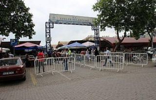 Semt pazarları açıldı, vatandaşlar akın etti