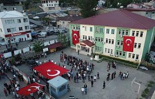 Şırnak’ta Kato Dağı’ndan kent merkezine ay...