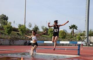 Sivaslı atletler yarışmadan 4 altın madalya ile...