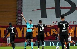 Sivasspor 4 kırmızı kart gördü