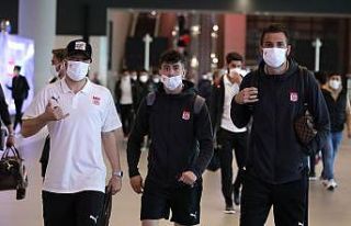 Sivasspor kafilesi İstanbul’a ulaştı