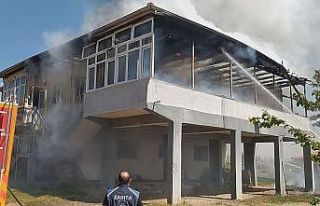 Sobanın üzerinde unutulan süt yangına neden oldu