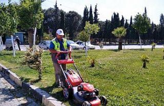 Soma’nın park ve bahçelerinde hummalı çalışma