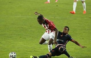 Süper Lig: D.G. Sivasspor: 0 - Başakşehir: 0 (İlk...