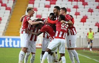 Süper Lig: D.G. Sivasspor: 2 - Kasımpaşa: 1 (Maç...