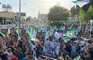 Suriye’de Esad ve seçimler protesto edildi