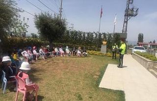 Sürücülere Trafik Haftası hediyesi