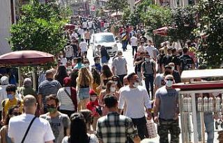 Taksim’de "iğne atsan yere düşmez"...