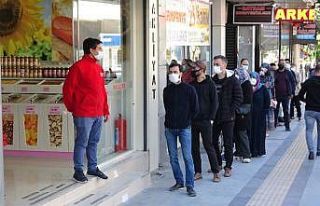 Tam kapanmada kuruyemiş kuyruğu
