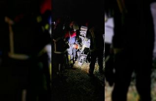 Tarlaya uçan otomobilde 2 kişi öldü, 2 kişi yaralandı
