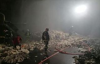 Tekstil fabrikasının deposunda yangın