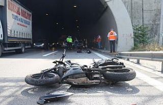 TEM’de motosiklet metrelerce sürüklendi: 1 ölü,...