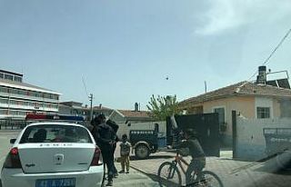 Teyzesinin oğlunu öldürdü, yengesini yaraladı