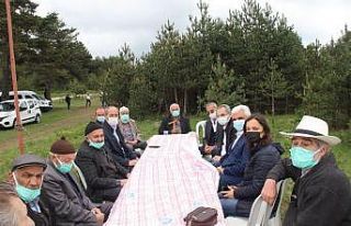 Tosya’da huzurevi sakinlerine piknik programı