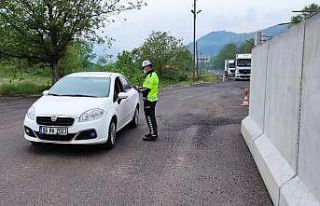 Trafik Haftası kapsamında sürücülere uyarılarda...