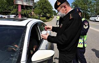 Trafik Haftası’nda jandarma ekipleri, sürücüleri...