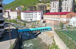 Tren vagonundan gönül köprüsü kurdular