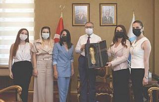 TÜGİAD Yönetimi Vali Su ile bir araya geldi