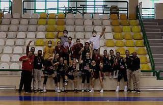 Turgutlu Belediye Kadın Basketbol takımı final...