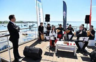 Tuzlalı gençler, Atatürk’ün sevdiği şarkıları...