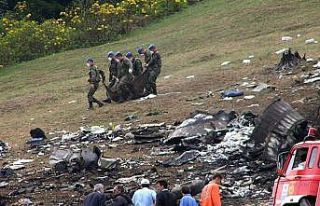 Uçak kazasında hayatını kaybeden İspanyol askerleri...