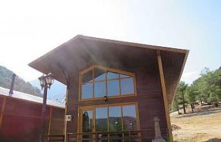 Ukraynalı turistler Aladağlar Milli Parkı’nı...