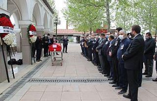 Ünlü Edebiyatçı Emine Işınsu, dualarla uğurlandı
