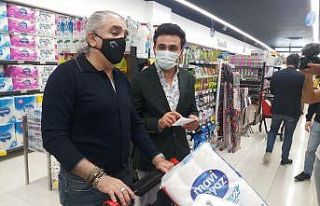 Ünlü radyocular Sultangazili vatandaşların market...