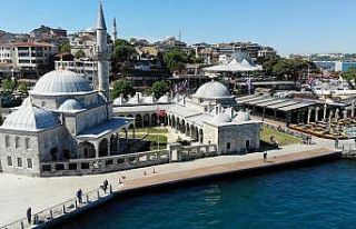 Üsküdar’da ki Şemsi Ahmet Paşa Camii önüne...