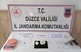 Uyuşturucu satıcıları jandarma operasyonu ile...