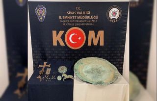 Üzerinden 22 parça tarihi eser çıktı