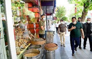 Vali Baruş ve Başkan Gürkan’dan esnafa ziyaret