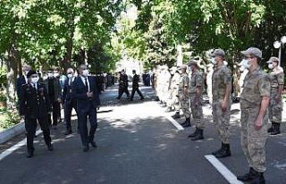 Vali Çuhadar’dan jandarma ve polise bayram kutlaması