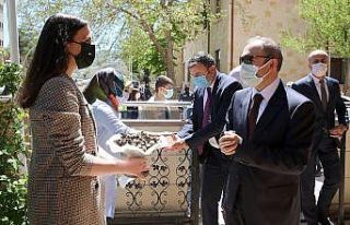 Vali Epcim, görev başındaki personele bayram ziyaretinde...
