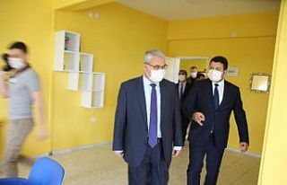 Vali Gündüzöz Varto’da bir dizi incelemelerde...