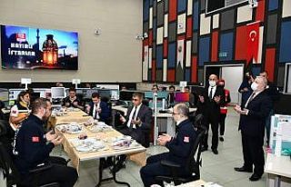 Vali Gürel, 112 personeli ile iftar açtı