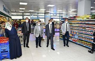 Vali Gürel iş yeri sahipleri ile vatandaşlara uyarılarda...