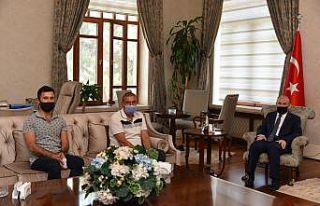 Vali Karadeniz şehit ailesini ağırladı