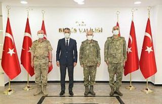 Vali Oktay Çağatay, 3. Ordu Komutanı Öngay’ı...