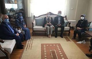 Vali Seymenoğlu’ndan şehit ailelerine ziyaret