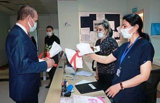 Yalçınkaya sağlık çalışanlarını unutmadı