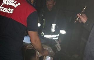 Yangından komşuların dikkati sayesinde kurtuldular