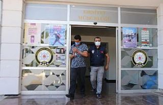 Yaşlı adamı namaza gönderip dolandıran şüpheli:...