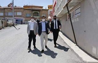 Yeşilhisar’da zincir marketler ve pazar yerinde...